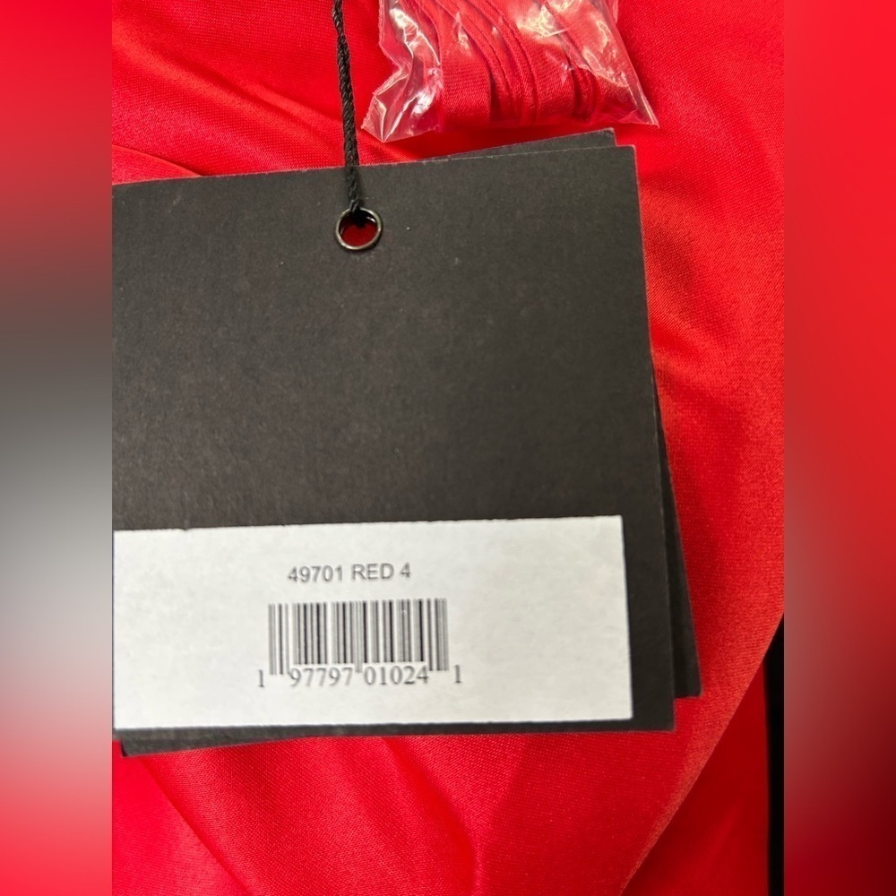 IEENA FOR MAC DUGGAL 49701 NWT
Red Strapless Bow Mermaid Gown - Picture 6 of 6